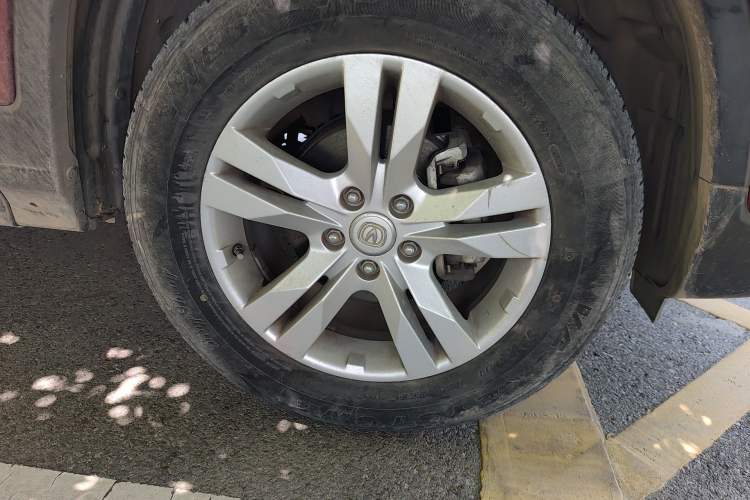 Used CHANGAN CS75 2014 2.0L Manual Luxury Version China IV Standard