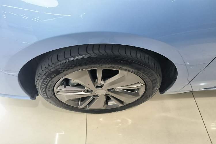 Used Geometry G6 2022 480 New Enjoyment Version Left Front Wheel Hub