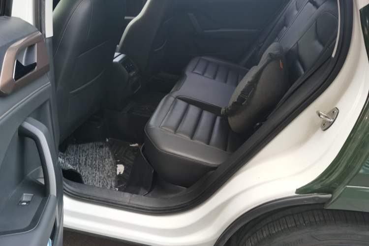 Used Volkswagen Tharu 2019 280TSI Two-Wheel Drive Luxury Edition China V Standard Left Rear Seat