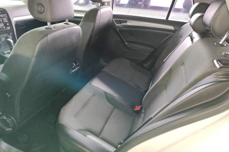 Used Volkswagen Golf 2018 1.6L Automatic Comfort Model Left Rear Seat