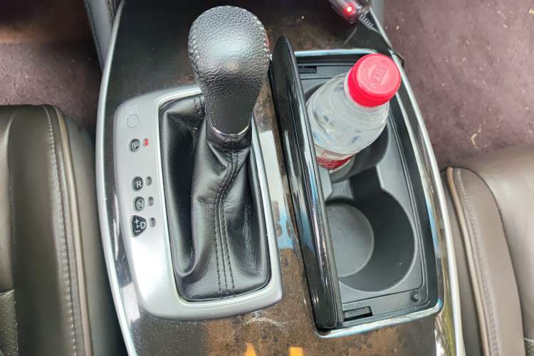 Used Infiniti QX60 2014 2.5 S/C Hybrid Two-Wheel Drive Excellence Edition
