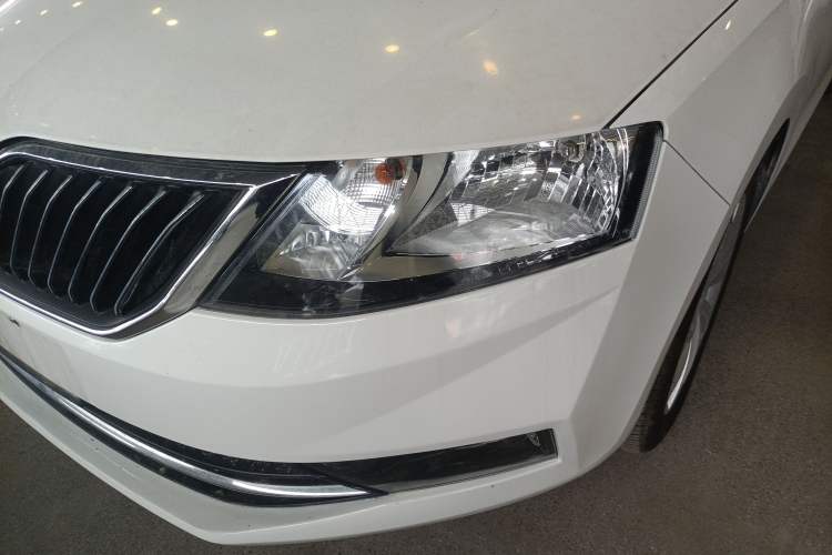 Used Skoda Rapid 2019 1.5L Manual Comfort Edition China VI Standard Left Front Headlight