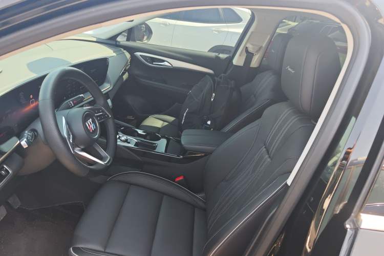 Used Buick Envision 2025 Encore Plus Four-Wheel Drive Avenir Left Front Seat