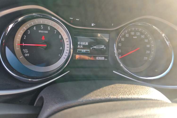 Used Chevrolet Orlando 2019 Redline 530T Automatic Enjoyment Version (5+2 Seating) China VI Odometer Close Up