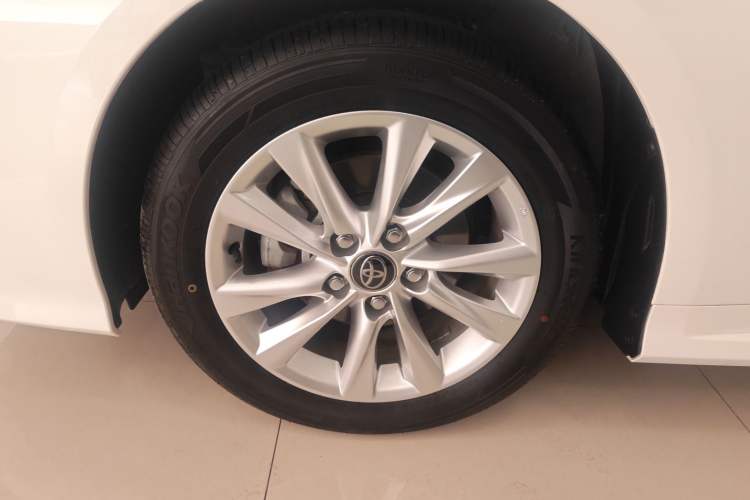 Used Toyota Corolla 2024 1.8L Smart Electric Hybrid Dual-Engine Elite Edition
