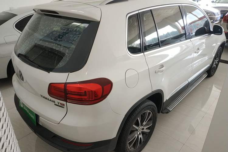 Used Volkswagen Tiguan L 2013 1.8 TSI Automatic All-Wheel Drive Luxury Model
