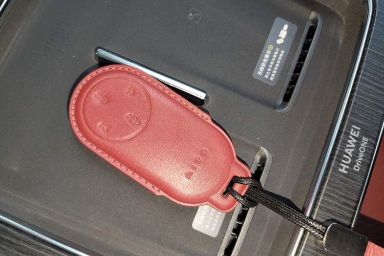 Used Hima AITO M8 2025 Extended-Range Max+ Version 53.4 kWh 6-Seater Edition
