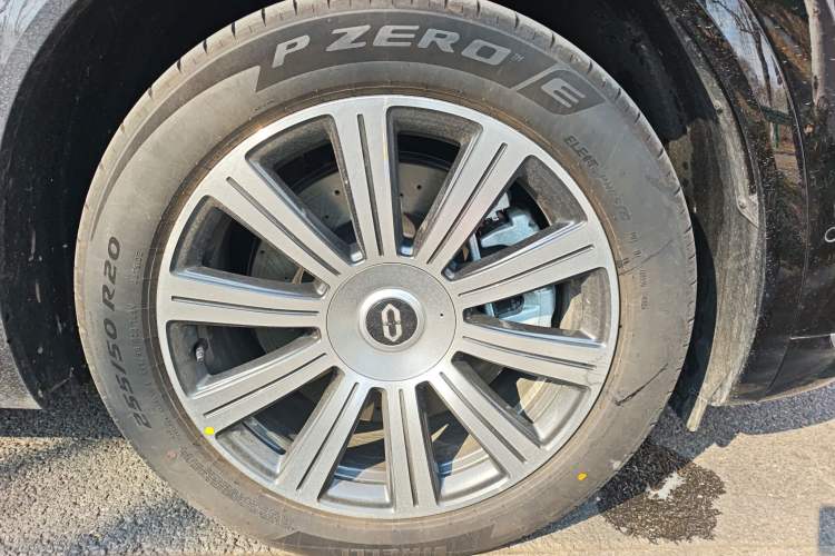 Used Hima AITO M8 2025 Extended-Range Max Version 37 kWh 5-Seater