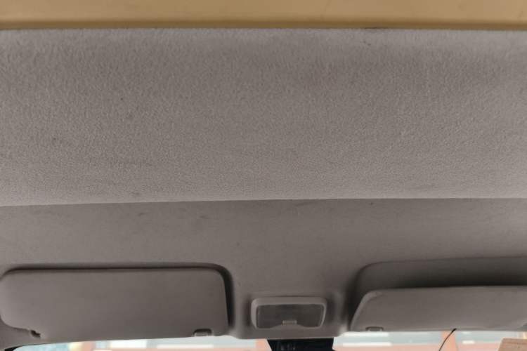 Used Dongfeng Fengon 330 2014 1.5L Manual Utility Version DK15 Headliner
