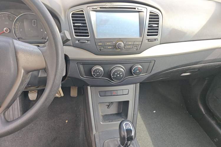 Used Roewe 350 2014 1.5L Manual Xunchi Edition
