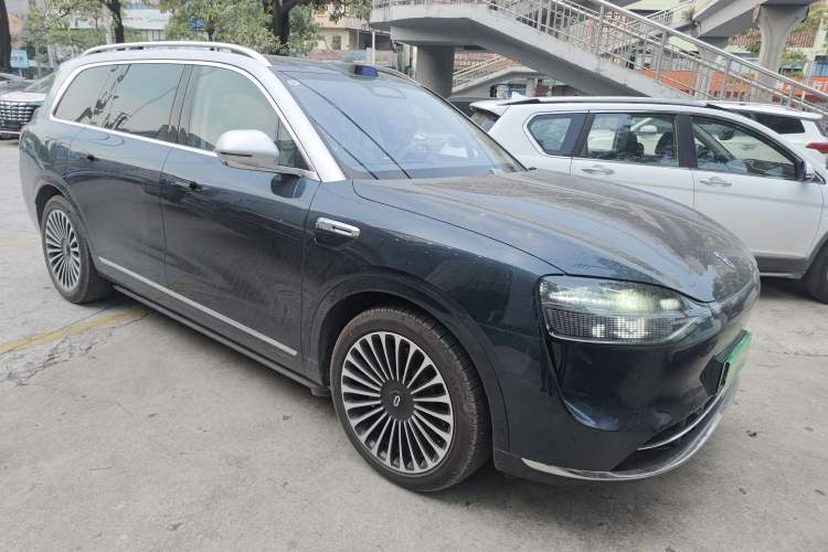 Used Hima AITO M9 2025 Extended-Range Ultra Version 52 kWh 6-Seater
