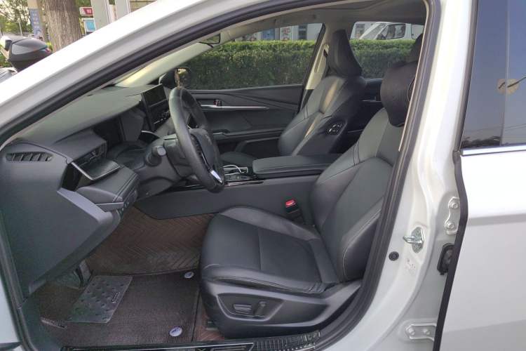 Used Toyota Camry 2024 Dual-Motor 2.0 HE Elite Edition