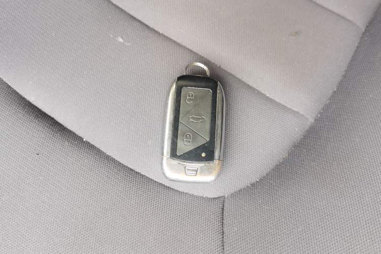 Used Geely Auto Diamond 2014 Sedan 1.5L Manual Luxury Model Vehicle Key