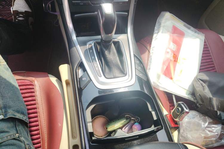 Used Ford Edge 2015 2.0T GTDi Four-Wheel Drive Prestige Model
