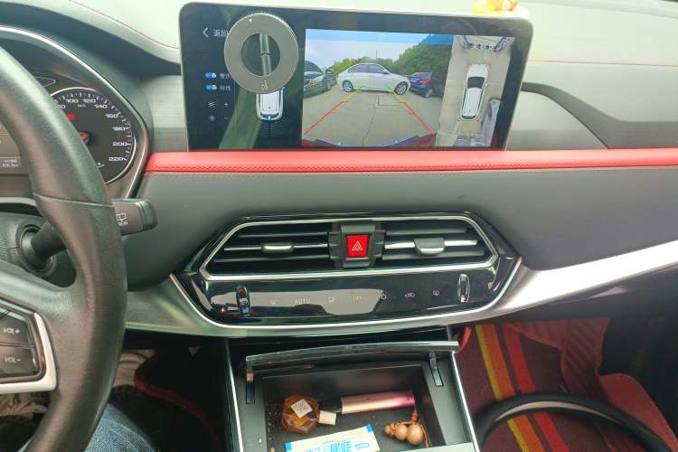 Used SOL X8 2021 300T DCT Prestige Smart Connect Edition 6 Seats Audio And AC Panel