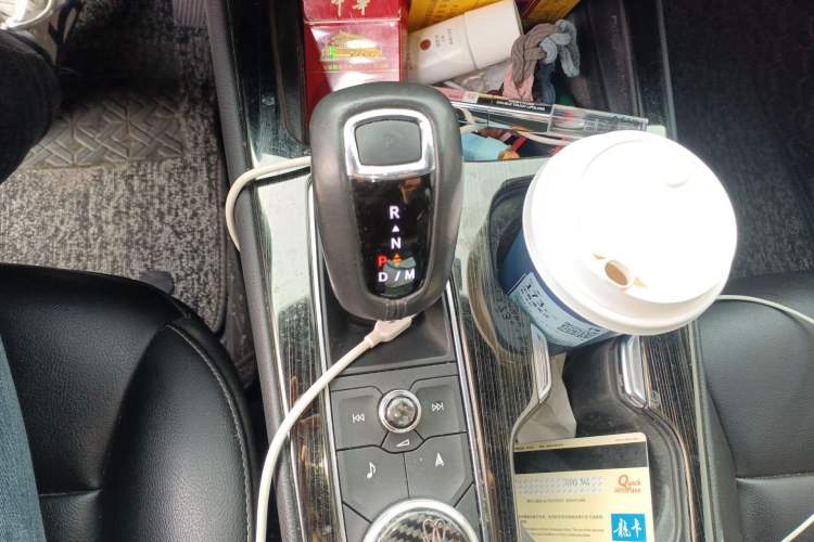 Used Cadillac XT4 2018 28T Two-Wheel Drive Leading Version Gear Lever