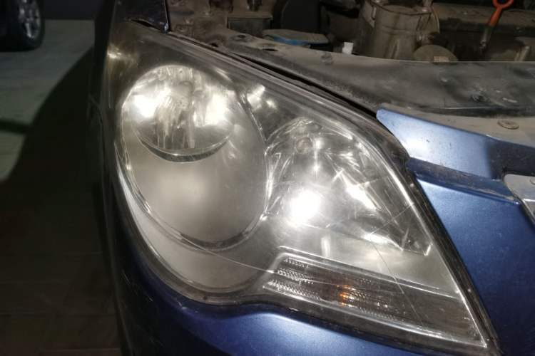 Used Volkswagen Bora 2011 1.6L Manual Fashion Edition Right Front Headlight