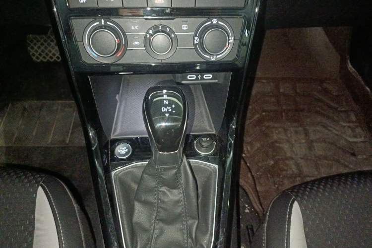 Used Volkswagen Tacqua 2023 200TSI DSG Joy-Connect Edition