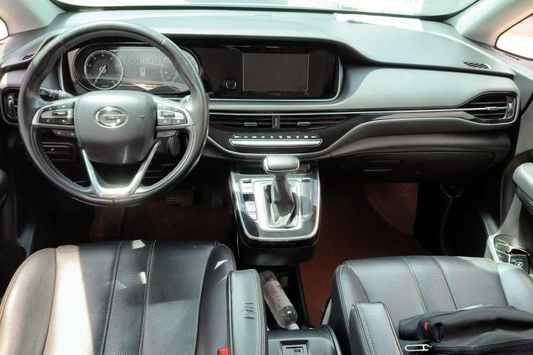 Used GAC Trumpchi M6 2021 270T DCT Luxury Edition (6-seater)
