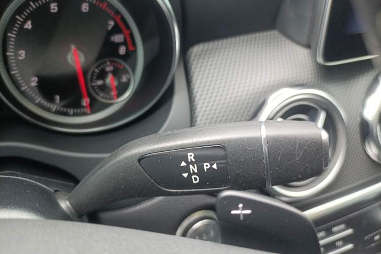 Used Mercedes-Benz GLA 2018 GLA 200 Sport Edition Gear Lever