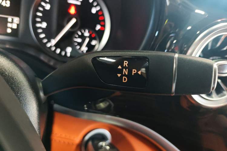 Used Mercedes-Benz Vito 2021 2.0T Business Version 7 Seats