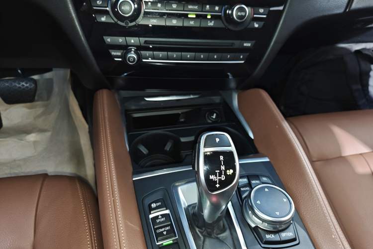 Used BMW X6 2015 xDrive35i Luxury Edition Gear Lever