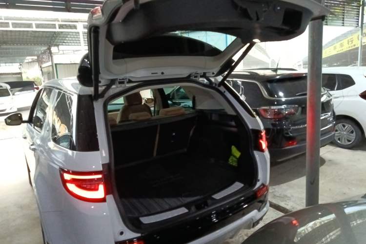 Used Land Rover Discovery Sport 2025 249 PS Performance Tech Edition
