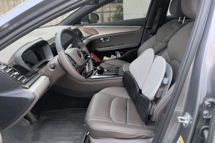Used BYD Han 2020 EV Long-Range Luxury Model Left Front Seat