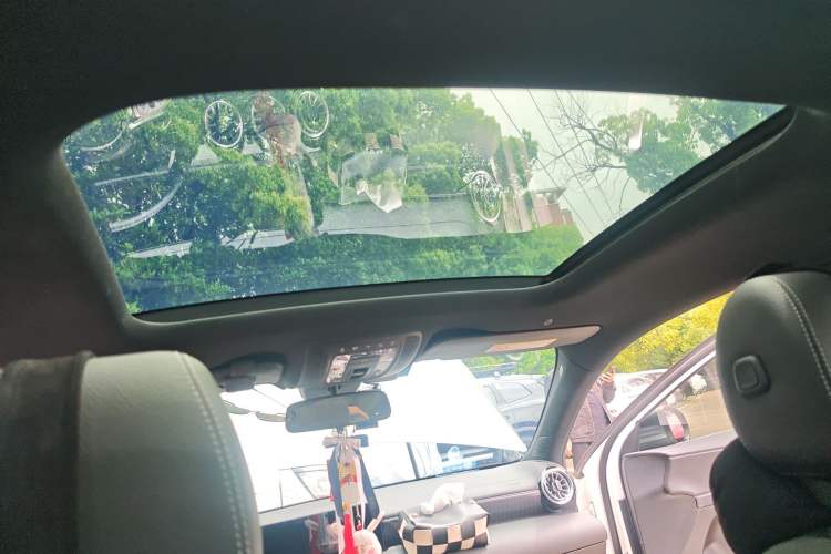 Used Mercedes-Benz A-Class 2022 Second Facelift A 200 L Sport Sedan Fashion Version
