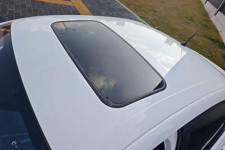 Used Ford Escort 2015 1.5L Automatic Fashion Model
