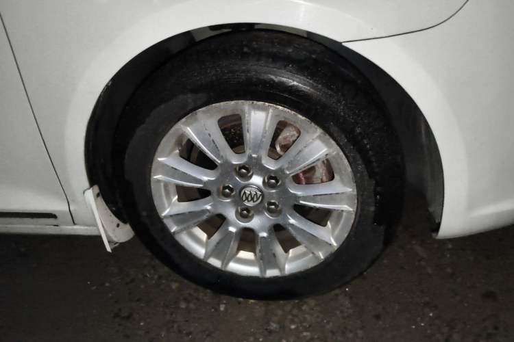 Used Buick LaCrosse 2011 2.4L SIDI Elegant Edition