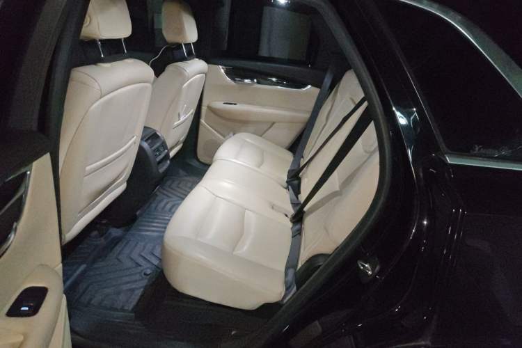 Used Cadillac XT5 2016 28T Four-Wheel Drive Tech Version
