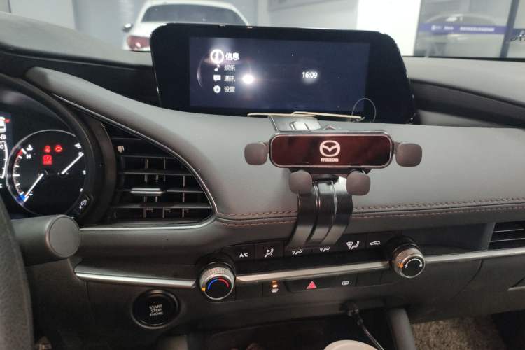 Used Mazda Mazda 3 Axela 2023 1.5L Manual ZhiMei Edition
