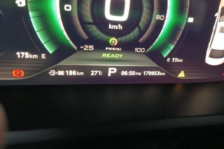 Used Roewe i6 New Energy 2017 45T Hybrid Connect & Smart Enjoyment Edition
