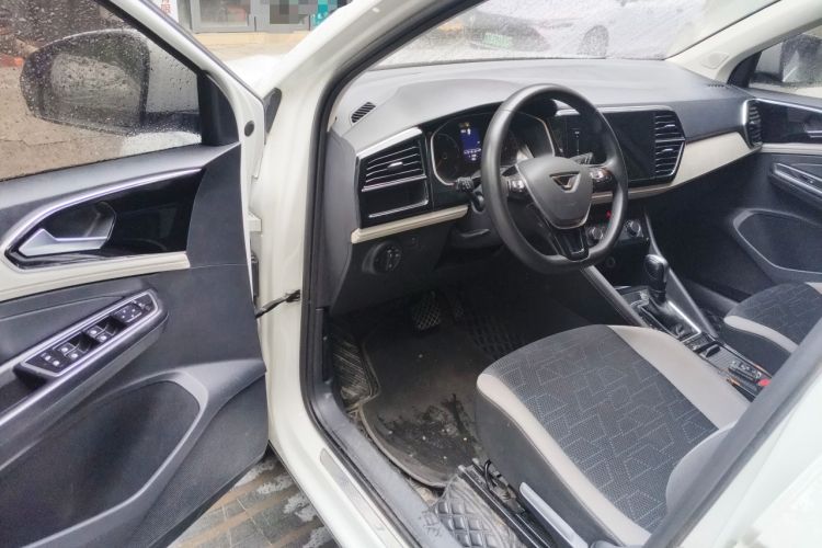 Used Jetta VS5 2023 280TSI Automatic Trend Edition

