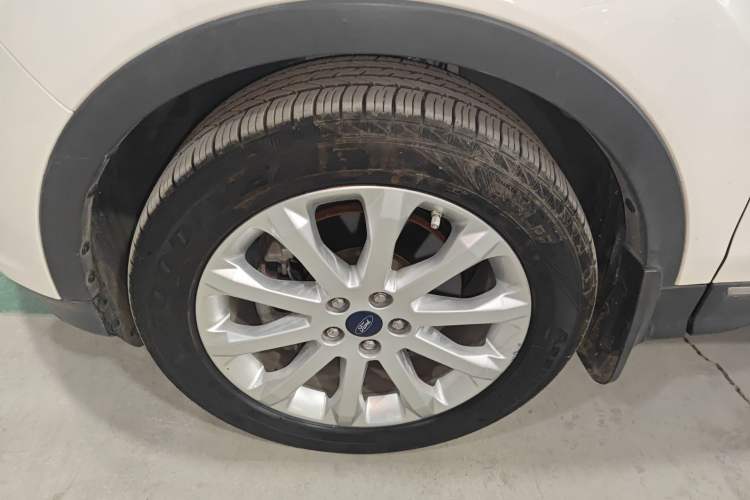 Used Ford Kuga 2015 2.0L GTDi Four-Wheel Drive Elite Model
