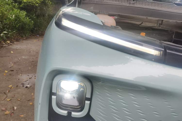 Used Geometry E Firefly 2024 301km Flowing Light
