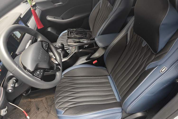 Used Roewe i5 2023 1.5L Manual Comfort Edition
