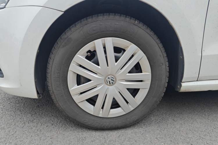 Used Volkswagen Polo 2016 1.4L Manual Fashion Model
