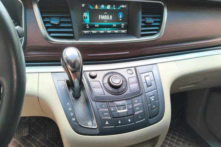 Used Buick GL8 2018 28T Comfort Model China VI Standard
