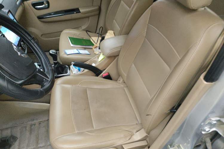 Used Wuling Hongguang 2014 1.5L S Luxury Model Left Front Seat