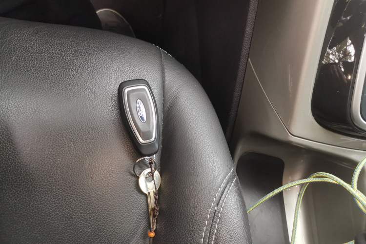 Used Ford C-MAX 2017 2.0L Energi (Imported)