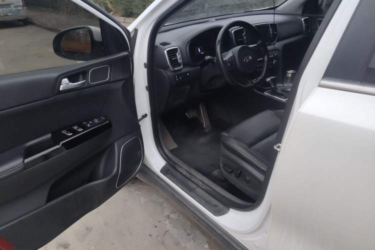 Used Kia KX5 2017 1.6T Automatic Two-Wheel Drive 15th Anniversary Special Edition DLX