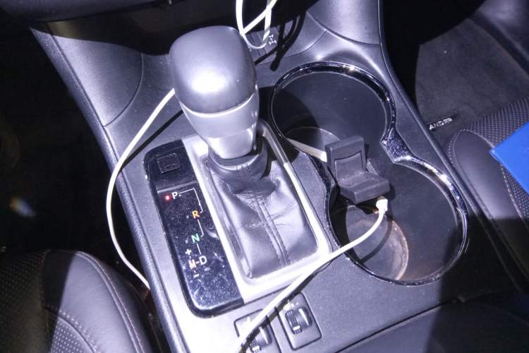 Used Toyota Highlander 2017 2.0T Four-Wheel Drive Luxury Edition 7 Seats Gear Lever