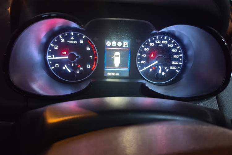 Used Dongfeng Aeolus AX5 2017 1.4T Automatic Fun Edition Odometer Close Up