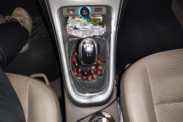 Used Buick GT 2013 GT 1.6L Manual Entry-Level Model Gear Lever