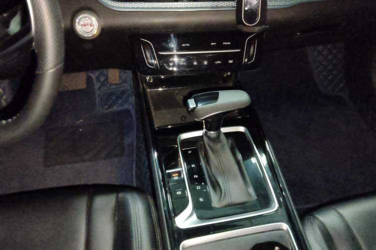 Used Bestune B70 2022 Third Generation 1.5T Automatic Enjoyment Version Gear Lever