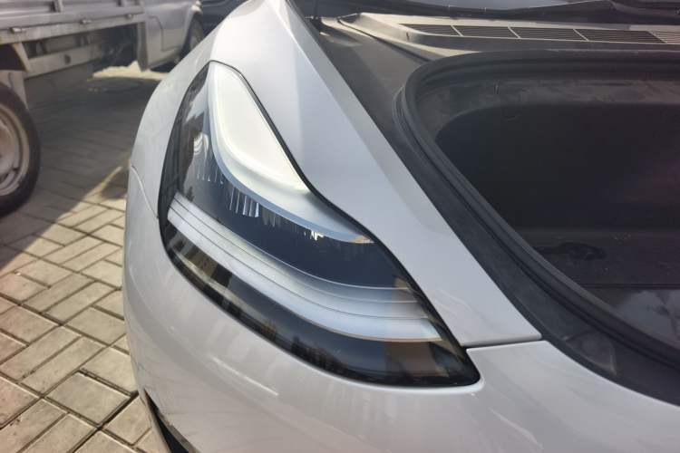 Used Tesla Model 3 2019 Long-Range Rear-Wheel-Drive Version