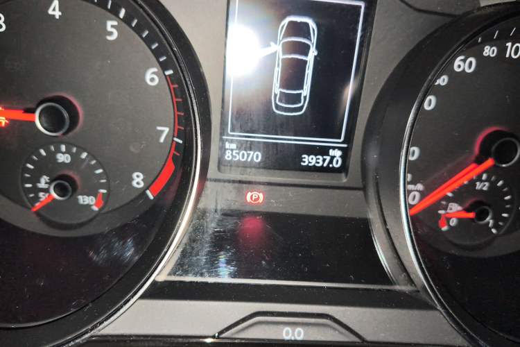 Used Volkswagen Magotan 2019 330TSI DSG Luxury Model China V Standard Odometer Close Up