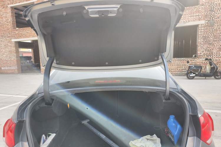 Used Citroen C4L 2013 1.6THP Automatic Enjoyment Edition Trunk